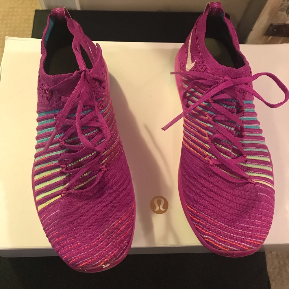 Nike Transform Flyknit Women’s Running Shoe - Picture 4 of 4